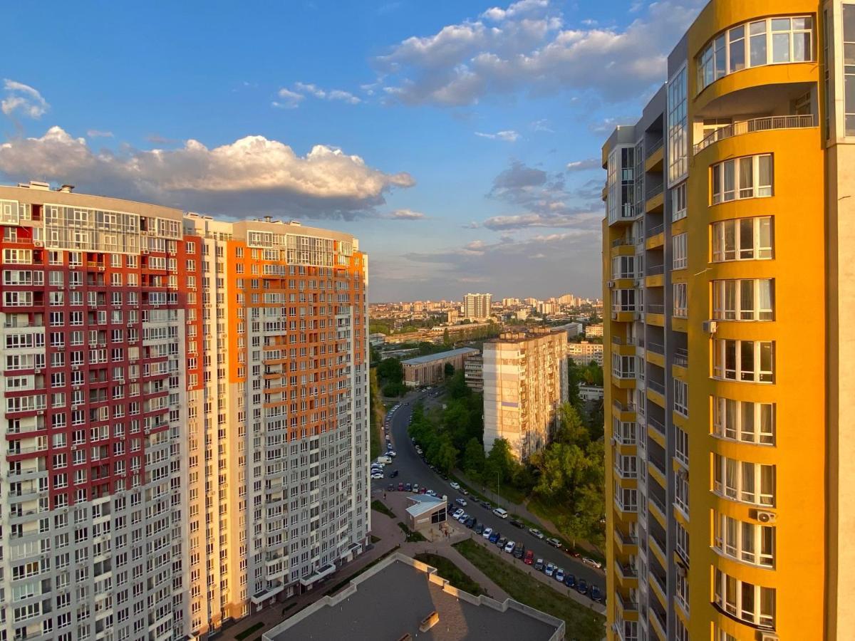Затишна І Тепла Квартира, Метро Лівобережна, Мвц, Інститут Серця Kyiv Exterior foto